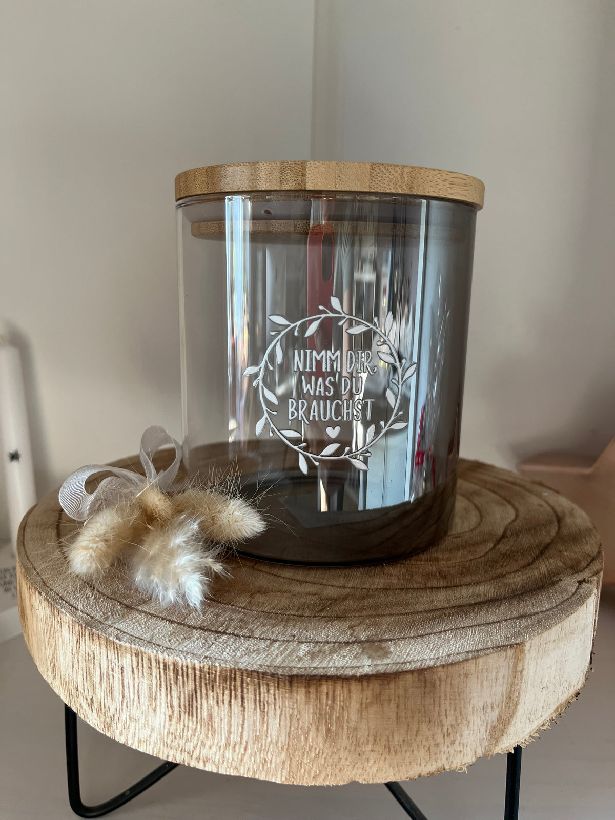 Glas mit Bambusdeckel „Nimm dir, was du brauchst.“