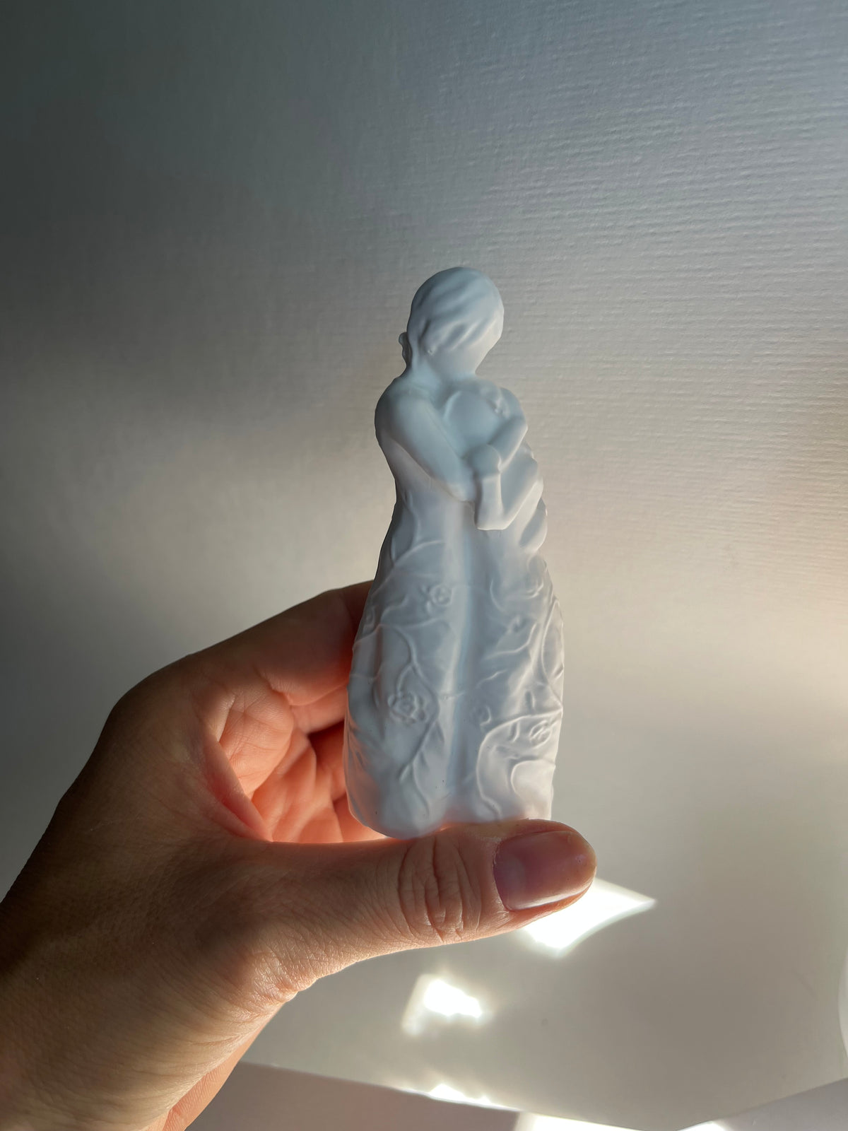 Gipsfigur „MUTTER & KIND“