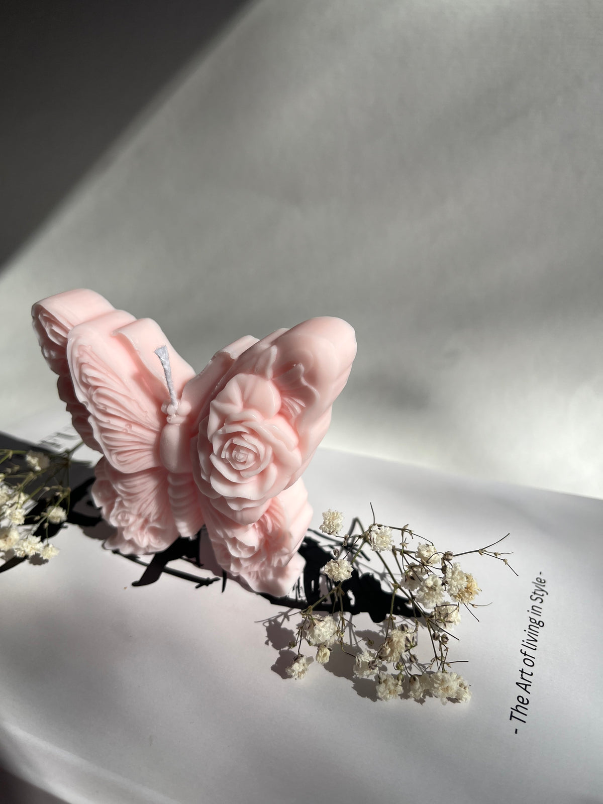 Lovely Butterfly – handgefertigte Schmetterlingskerze aus Rapswachs