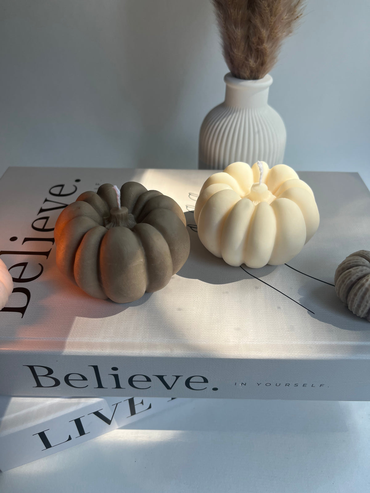 Dekokerze „PUMPKIN“ - aus Rapswachs