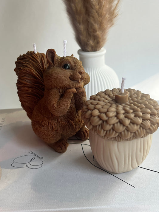 Dekokerzen Set „Eichhörnchen & Eichel“ - aus Rapswachs