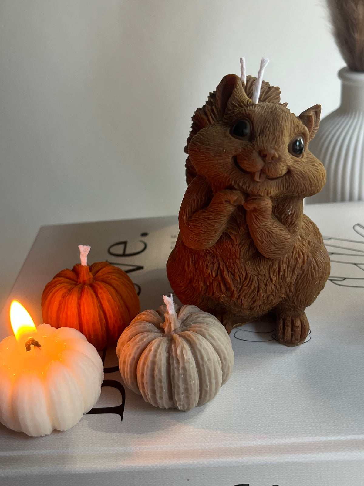 Dekokerzen Set „Eichhörnchen & Eichel“ - aus Rapswachs