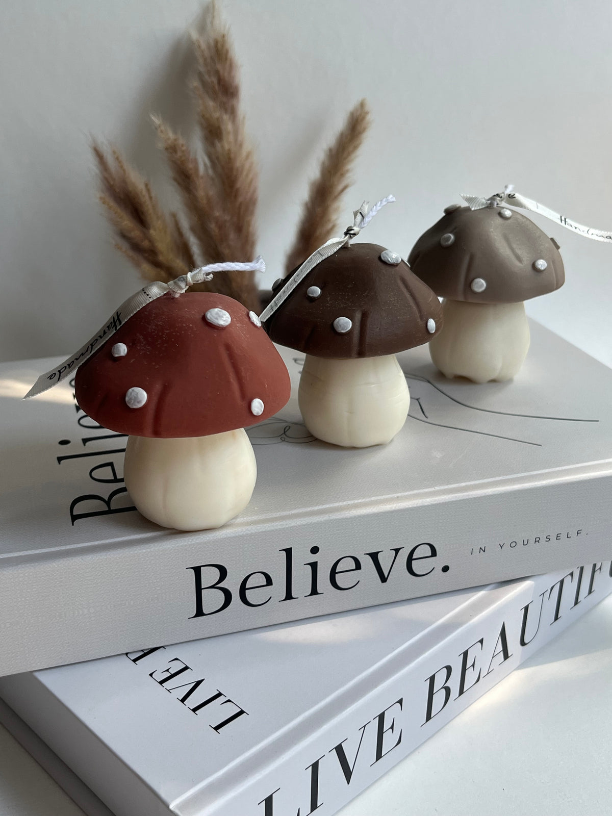 Pilz Dekokerze aus Rapswachs