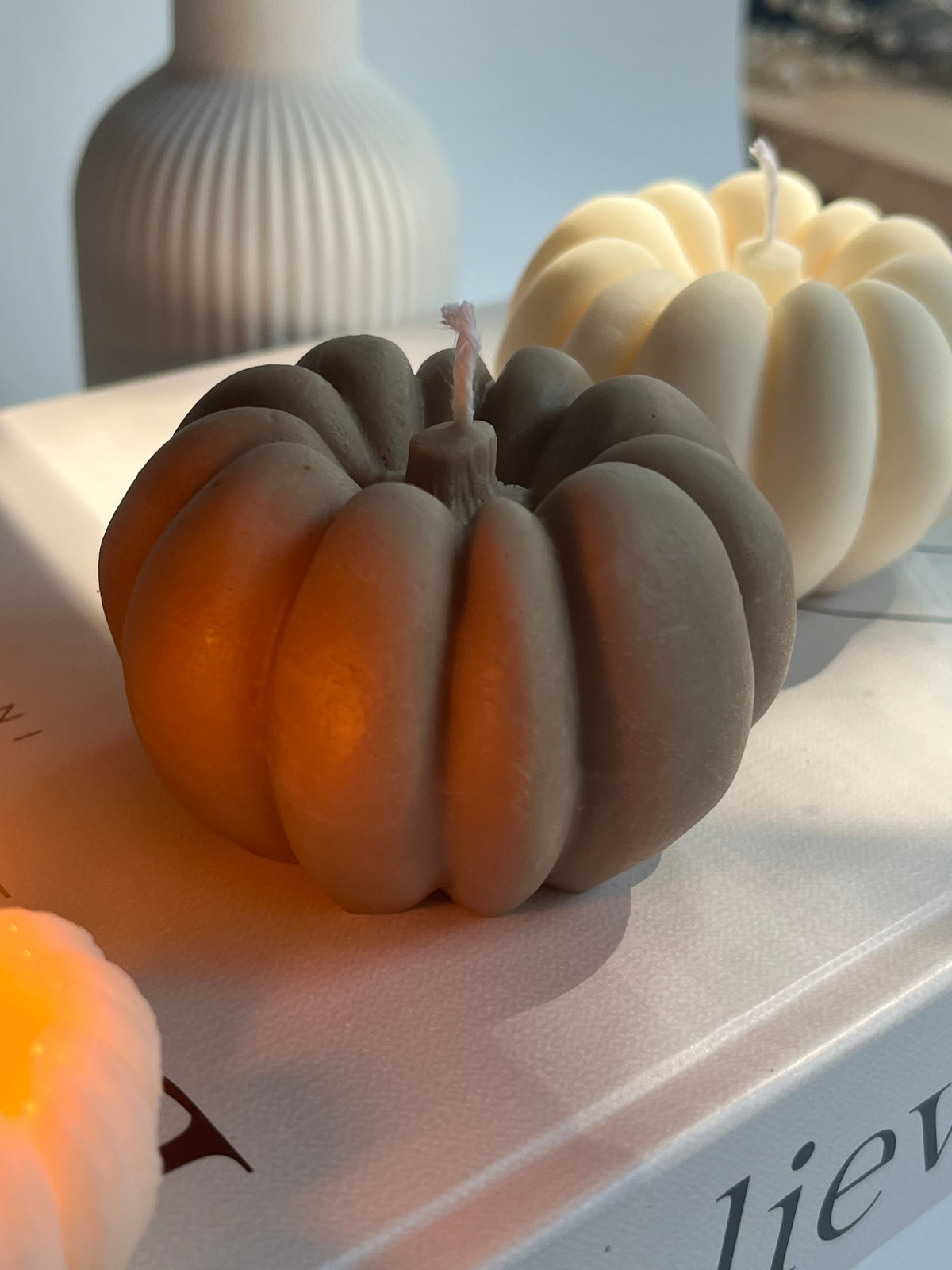 Dekokerze „PUMPKIN“ - aus Rapswachs