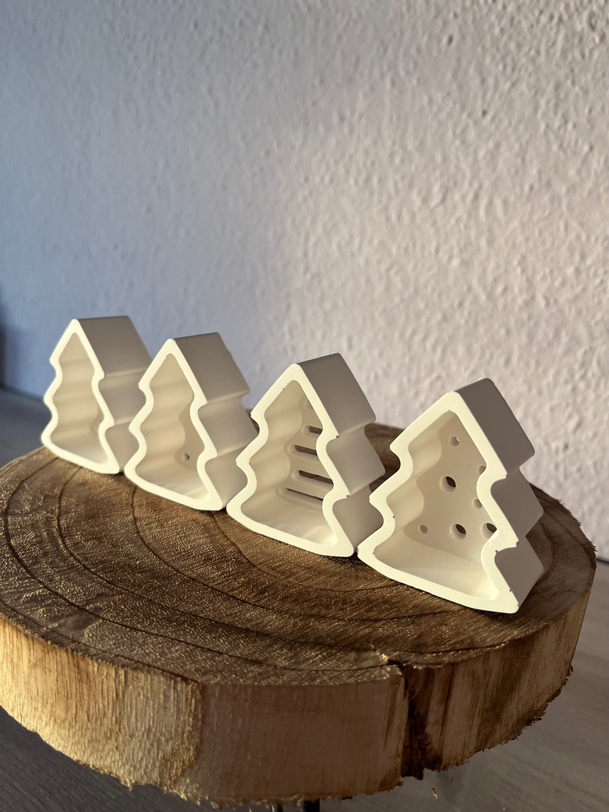Mini-Gipsbäumchen „Winterlicht“ – 4er Set