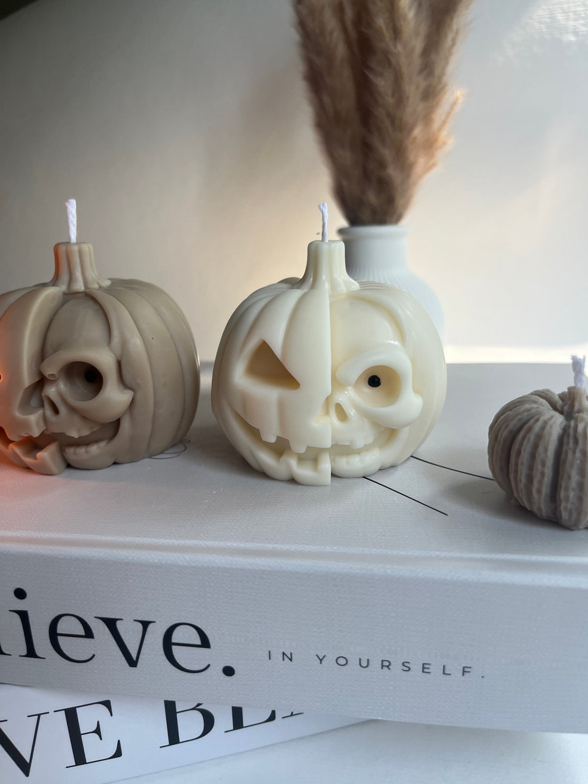 Dekokerze „Skull Pumpkin“ - aus Rapswachs