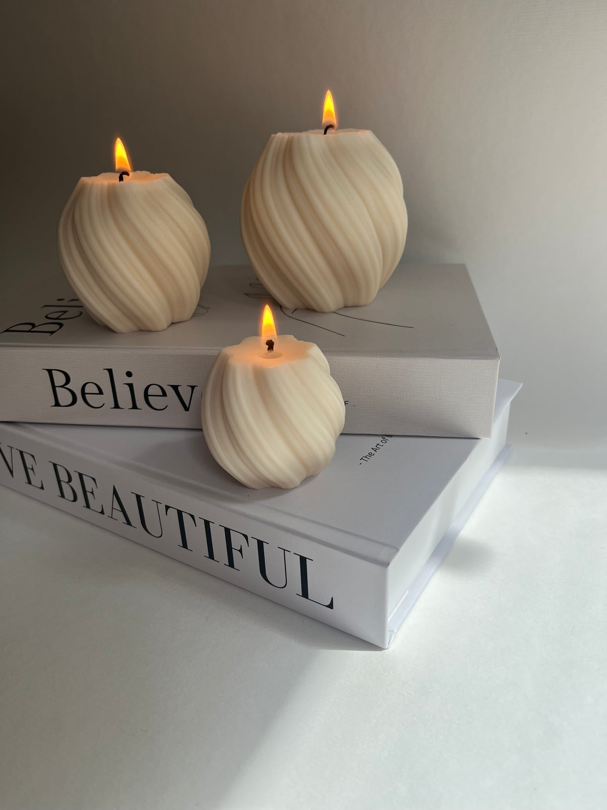 Swirl Kerze|handgegossen aus Rapswachs