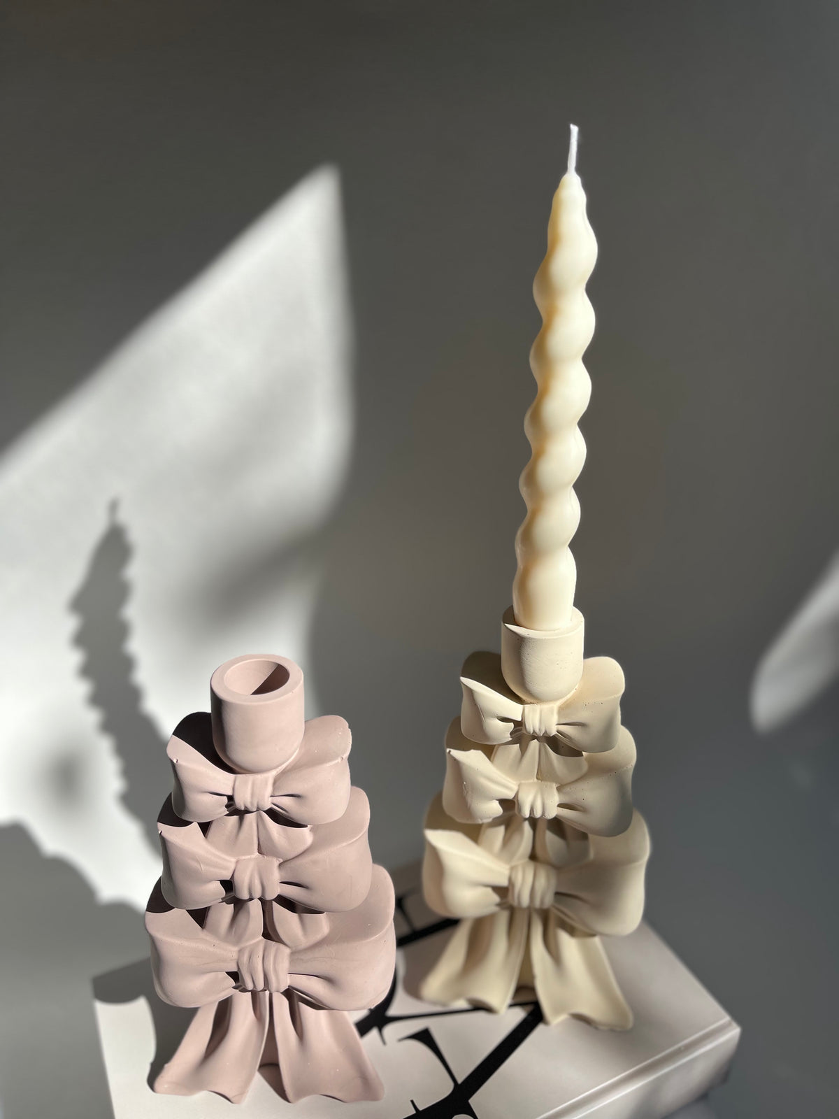 Bow Love | Kerzenhalter - handgegossen