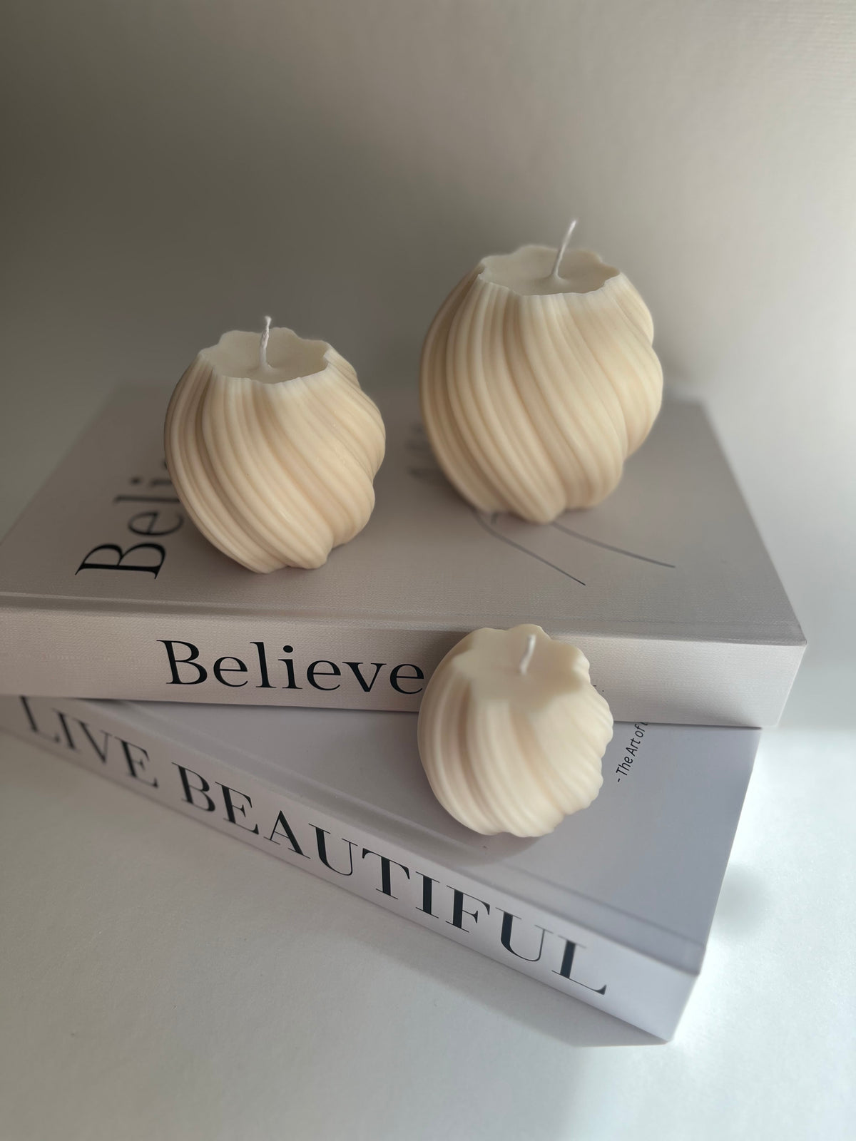 Swirl Kerze|handgegossen aus Rapswachs
