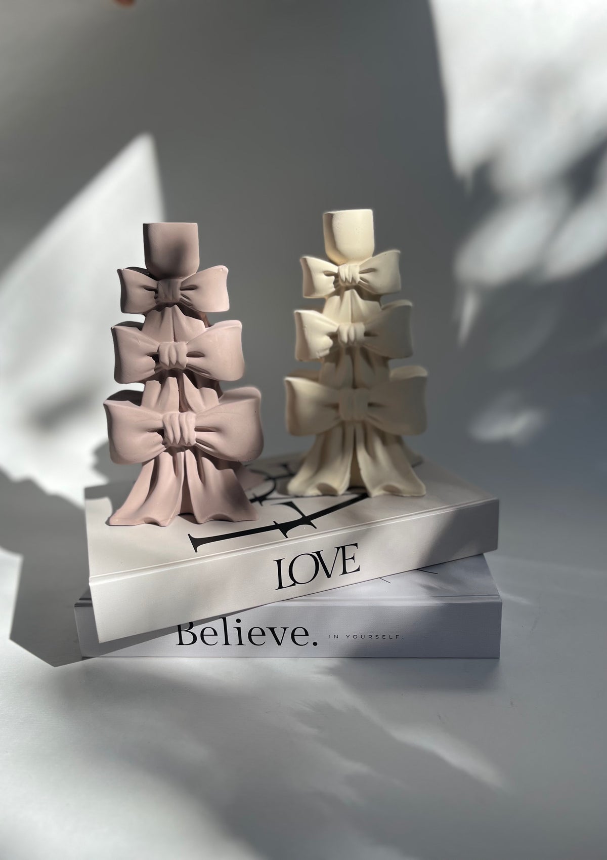 Bow Love | Kerzenhalter - handgegossen