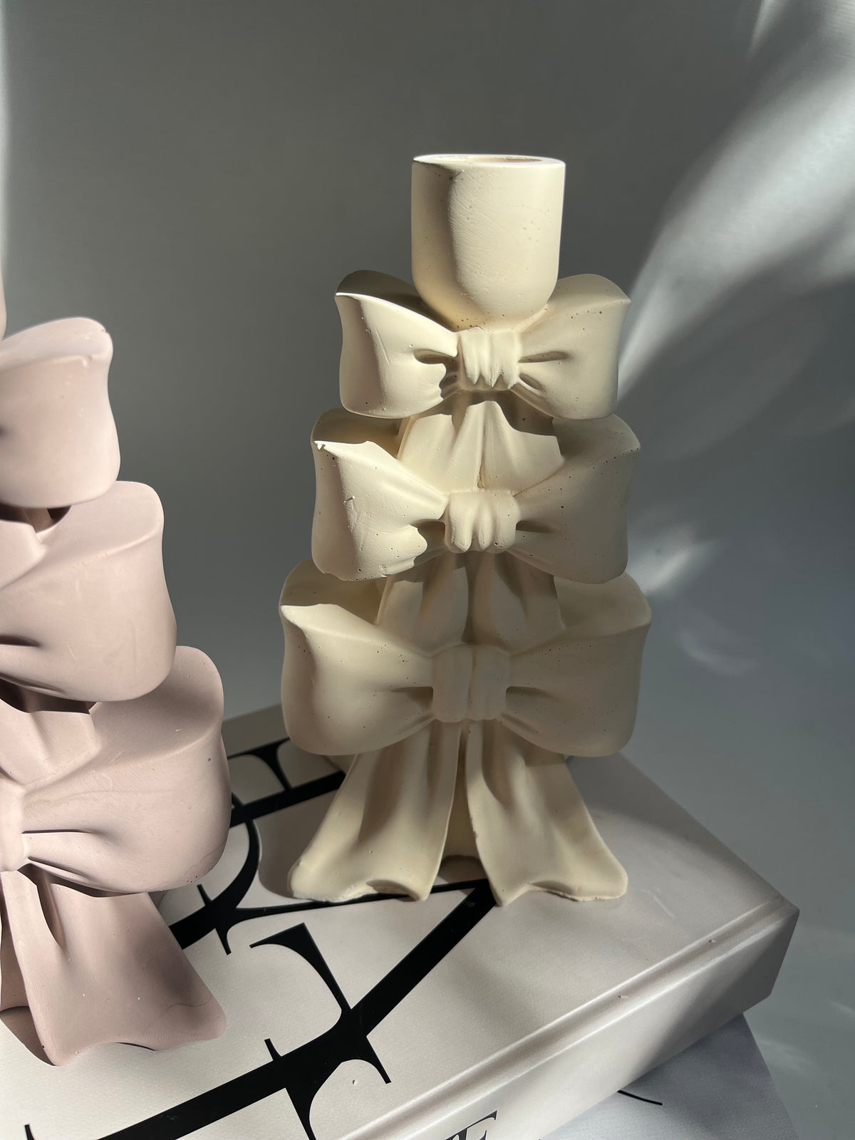 Bow Love | Kerzenhalter - handgegossen