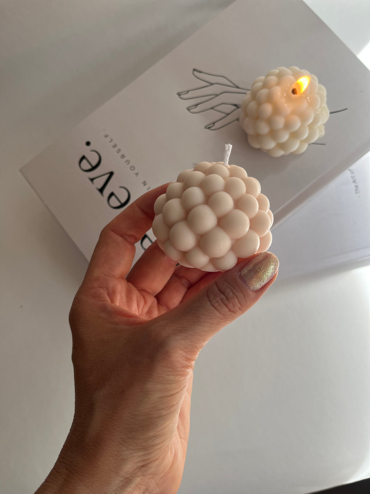 Bubble Kugel|handgegossen aus Rapswachs