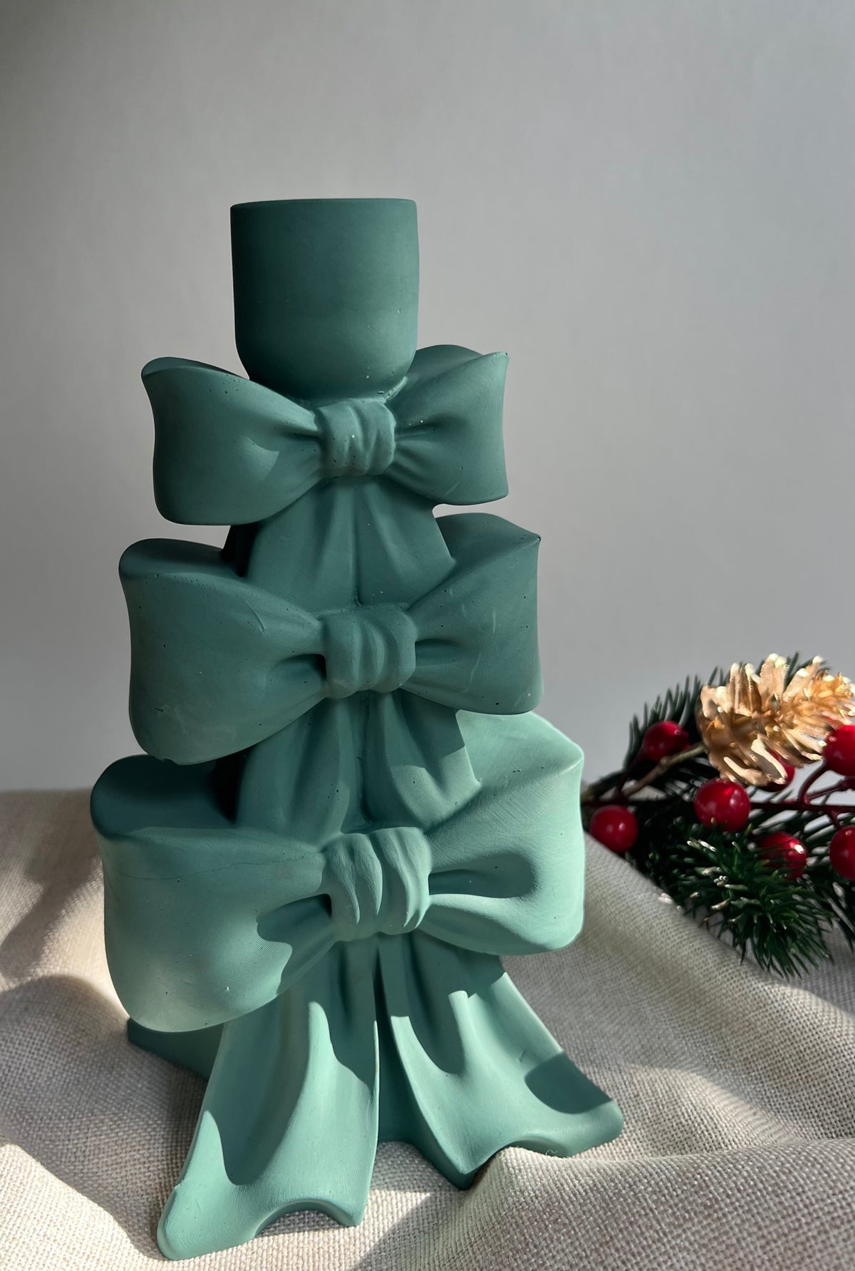 Bow Love | Kerzenhalter - handgegossen