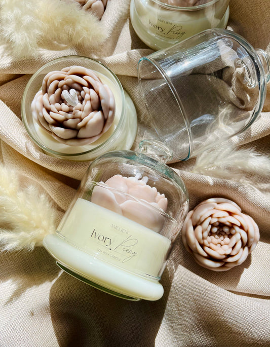Ivory Peony | Kerzenglas mit Glasglocke