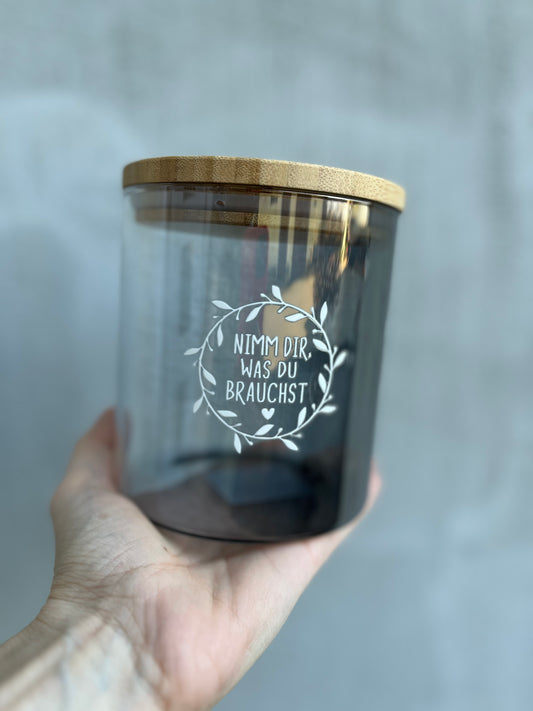 Glas mit Bambusdeckel „Nimm dir, was du brauchst.“