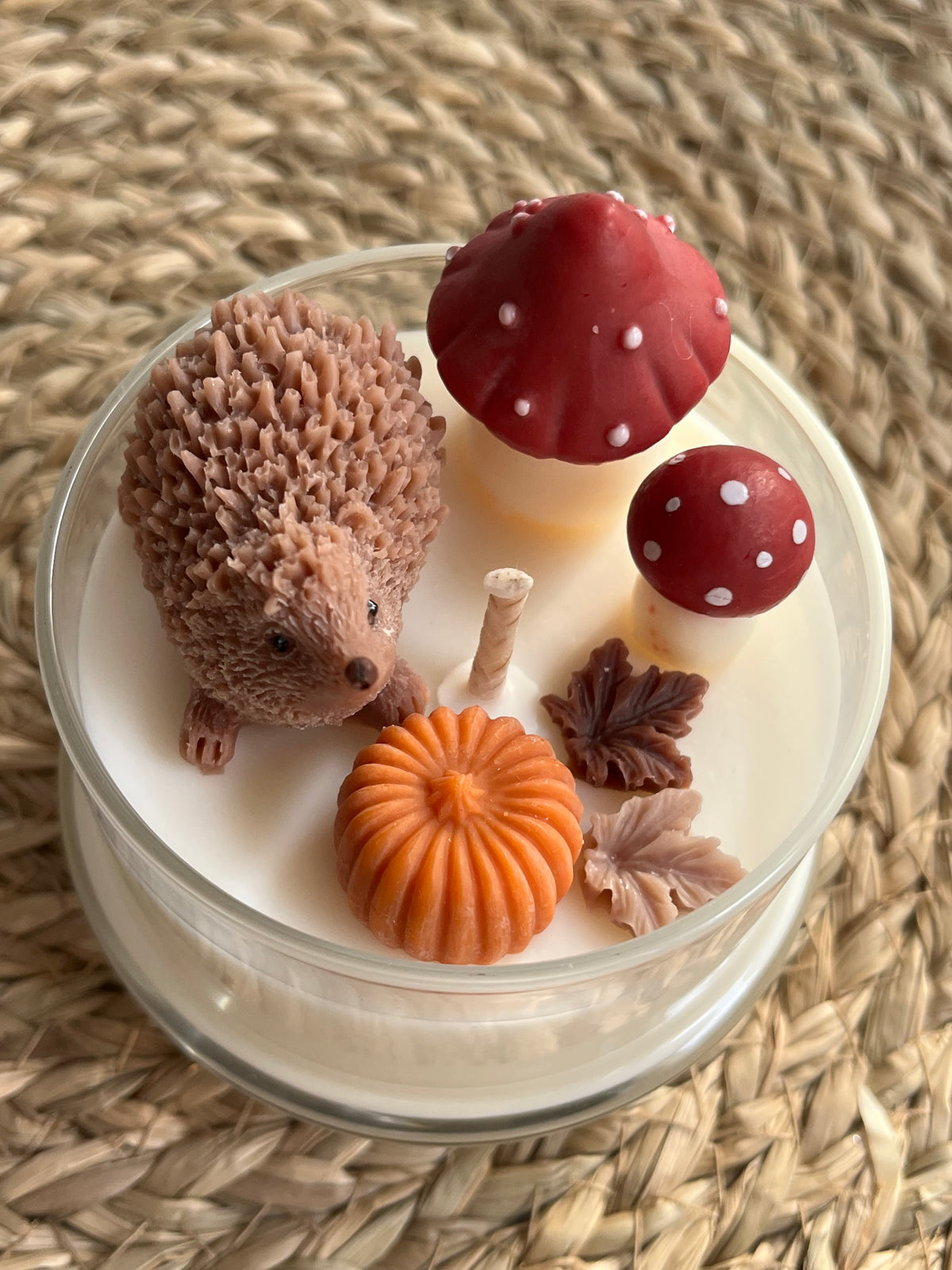 Little Hedgehog - handgegossen aus Sojawachs