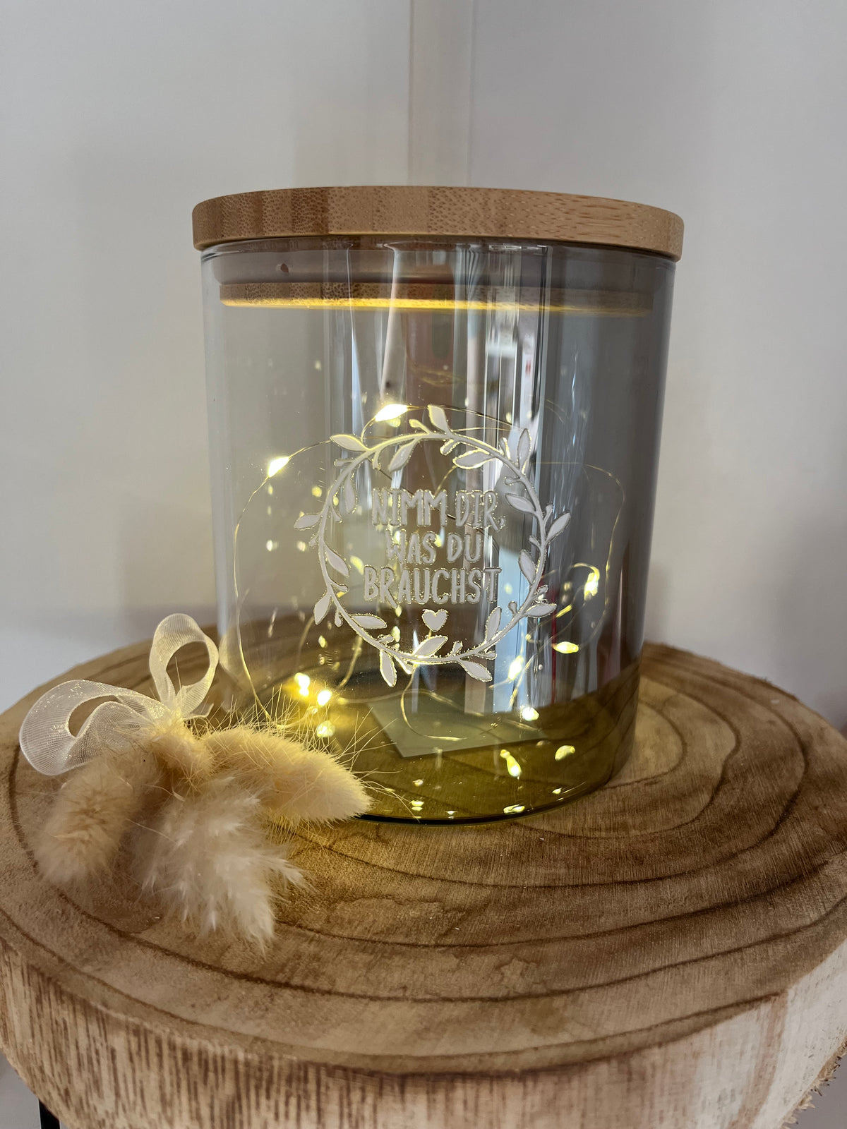 Glas mit Bambusdeckel „Nimm dir, was du brauchst.“