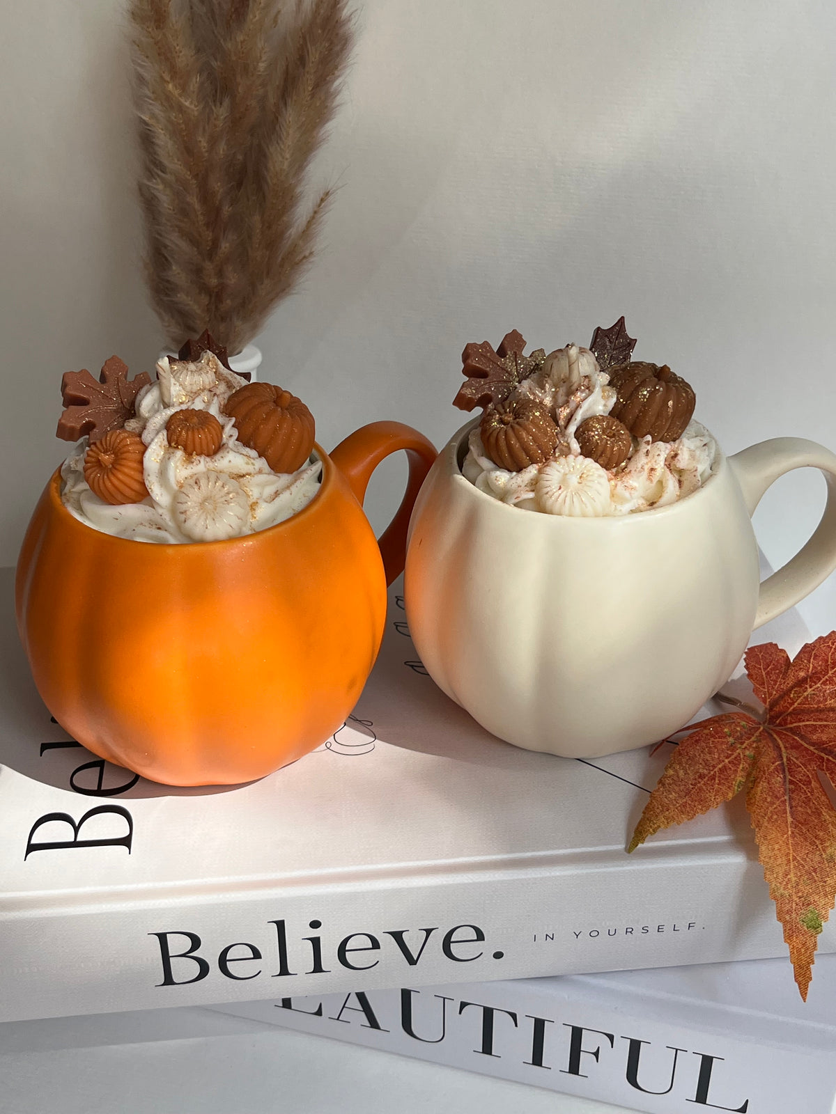 Duftkerze „Pumpkin Spice Cup“ - handgegossen