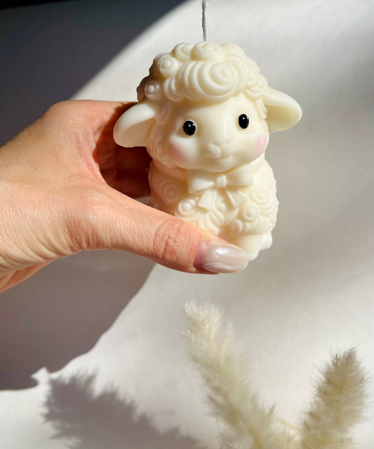 Little Lamb – handgefertigte Kerze aus Rapswachs