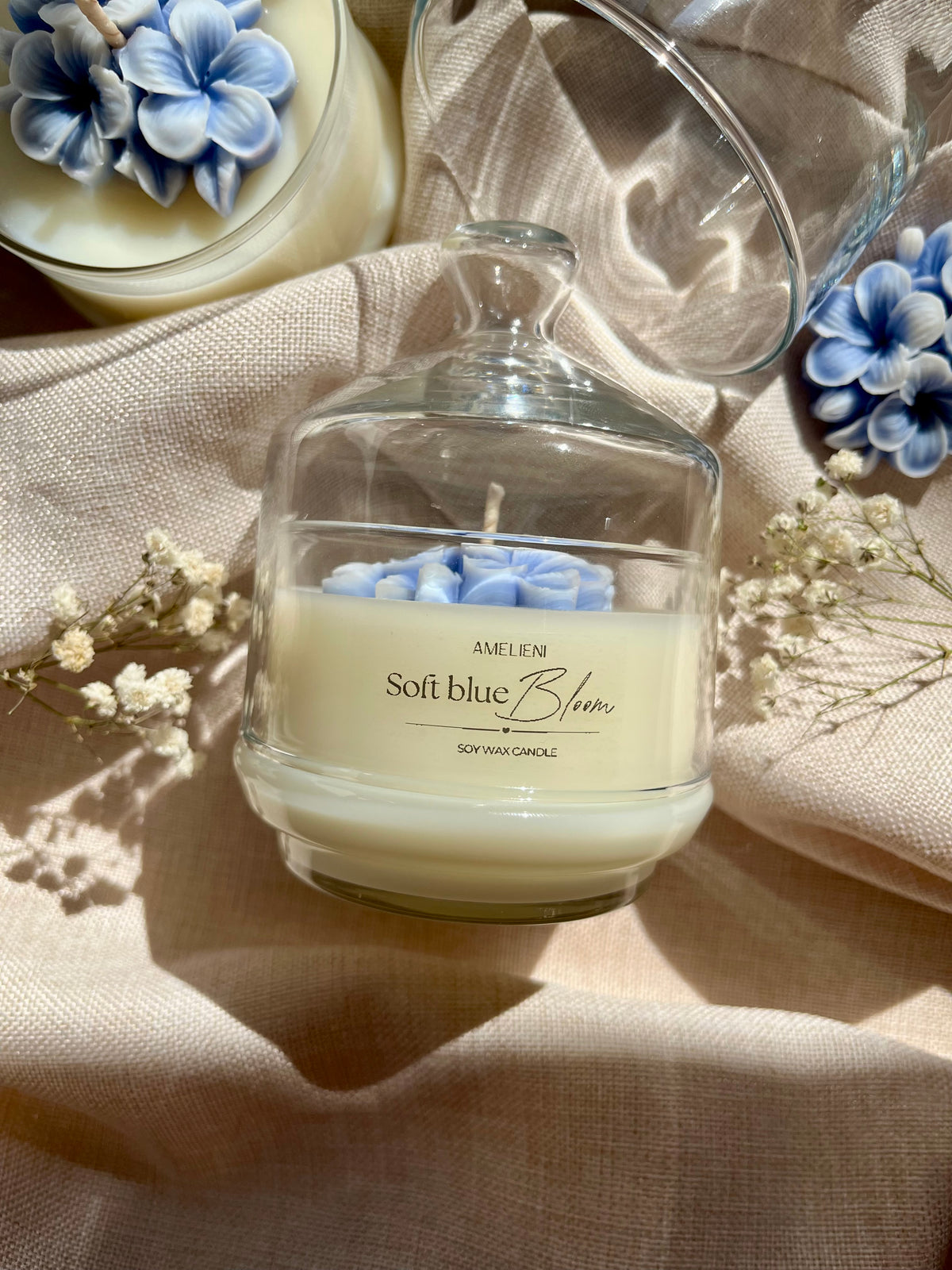 Soft blue Bloom | Kerzenglas mit Glasglocke