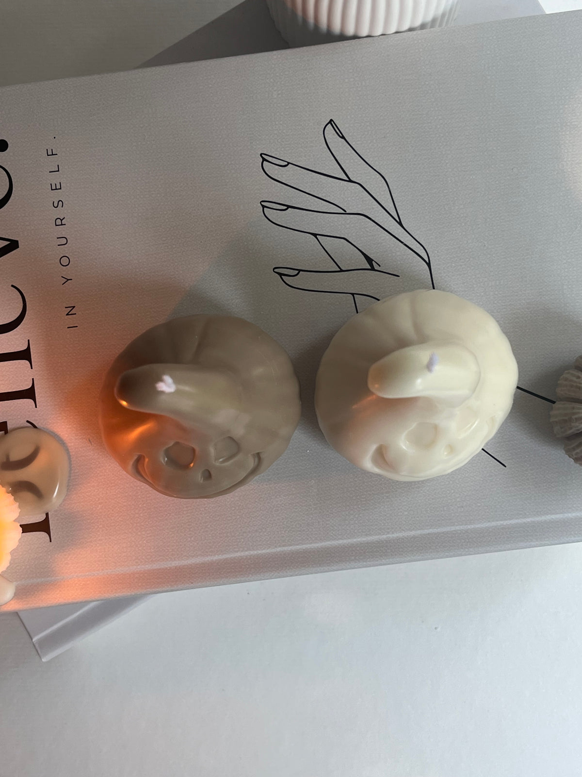 Dekokerze „Spooky Pumpkin Ghost“ - aus Rapswachs