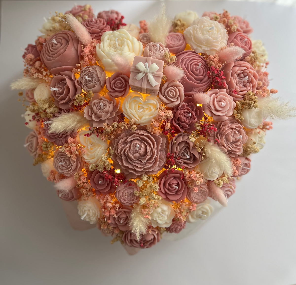 Kerzenstrauß „Herz“ – Valentinstags-Edition mit Beleuchtung | Ø 35 cm