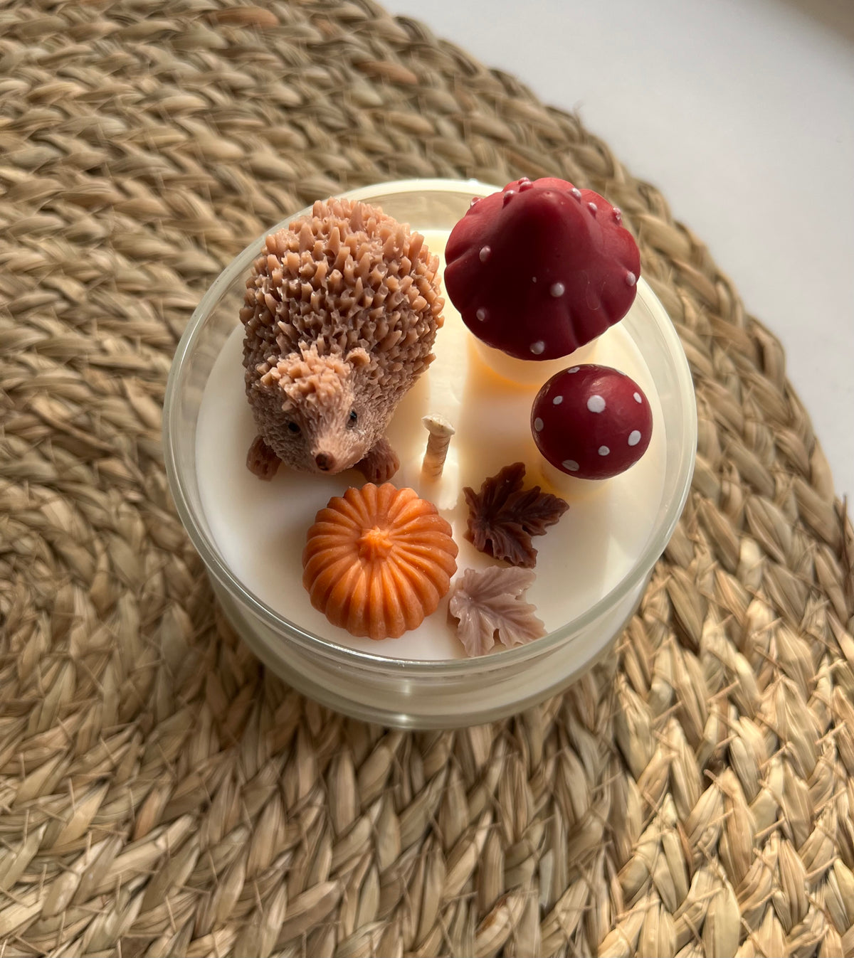 Little Hedgehog - handgegossen aus Sojawachs