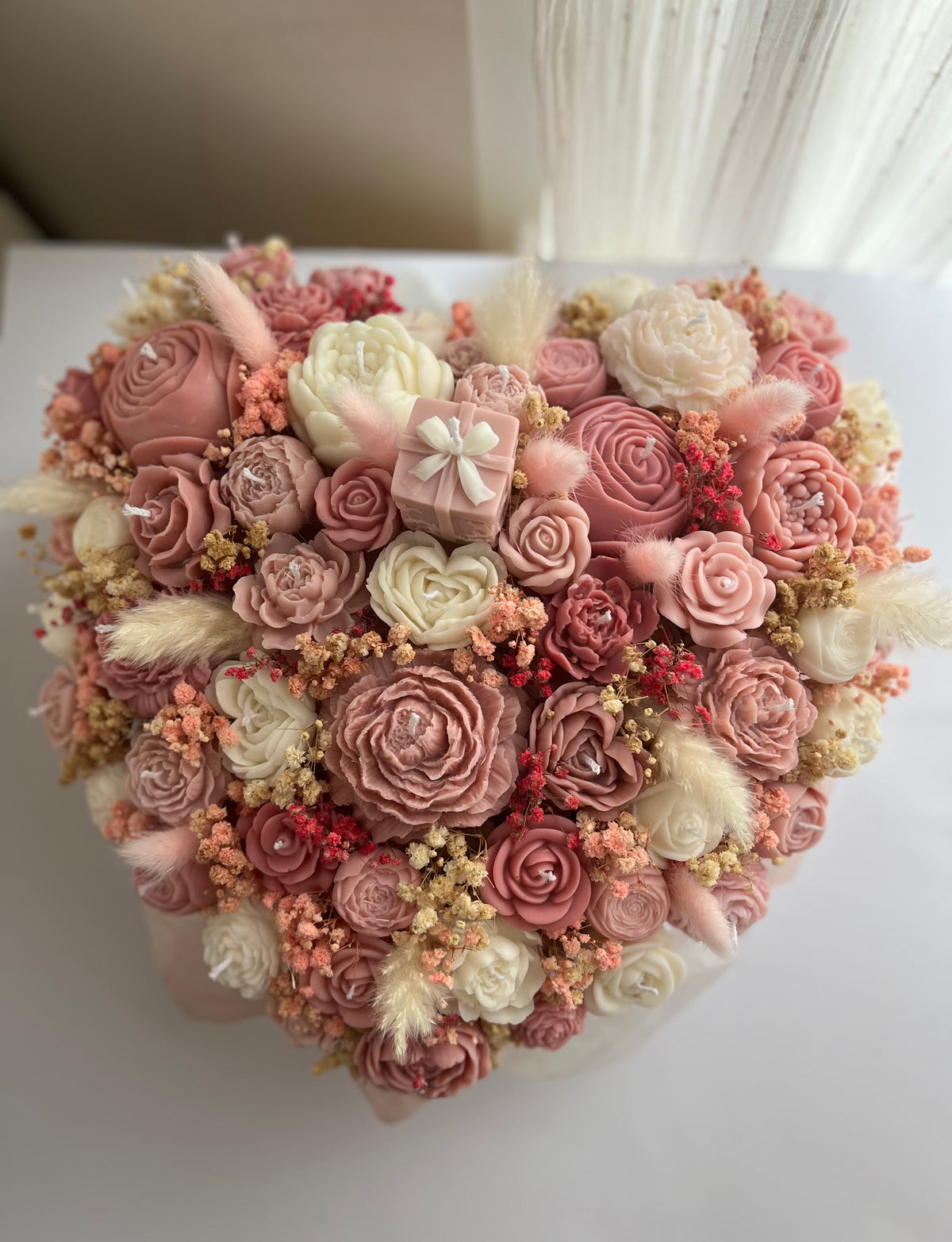 Kerzenstrauß „Herz“ – Valentinstags-Edition mit Beleuchtung | Ø 35 cm