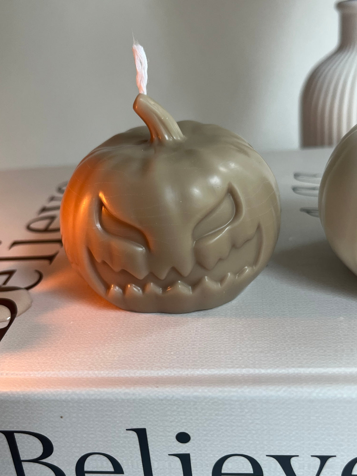 Dekokerze „Spooky Pumpkin“ - aus Rapswachs